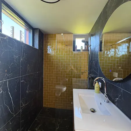 Casitas - Nijmegen Апартаменты Вейхен
